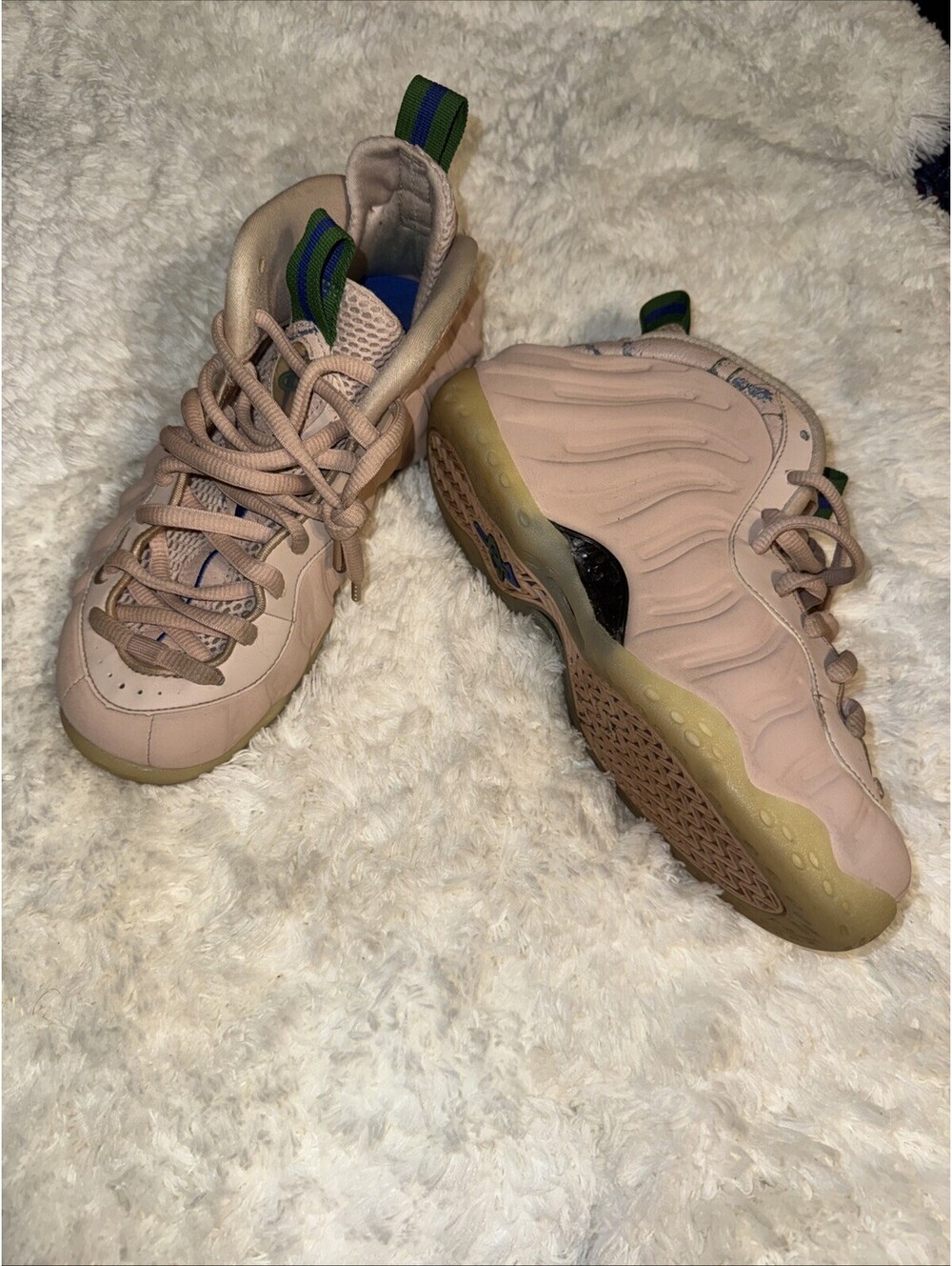 Nike Women's Air Foamposite One Particle Beige size 7 AA3963-200